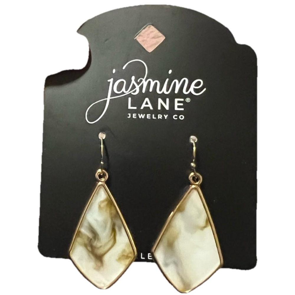 🦋 Elegant Marble Dangle Earrings